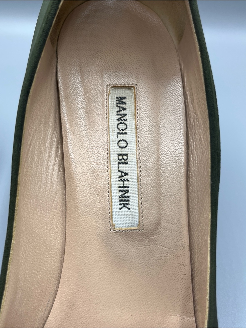 Manolo Blahnik Olive Green Suede Pointed-Toe Pumps Size IT41 US 10 - Picture 4 of 16